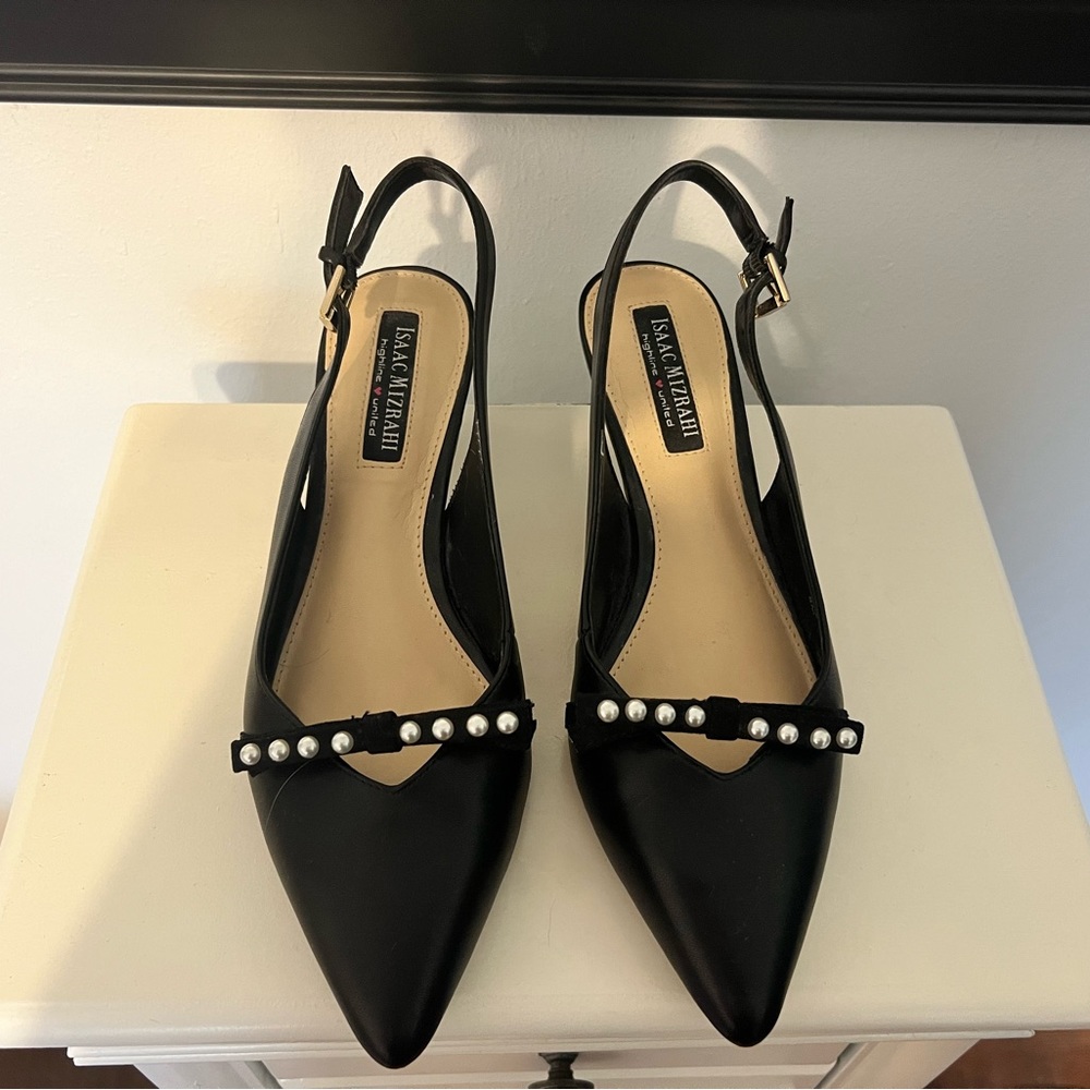 Isaac Mizrahi Society Women's 8M Black Pearl Bow Pointed Toe Slingback Pumps